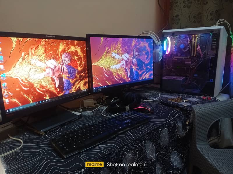 Dual monitor working + gaming PC for sale 0