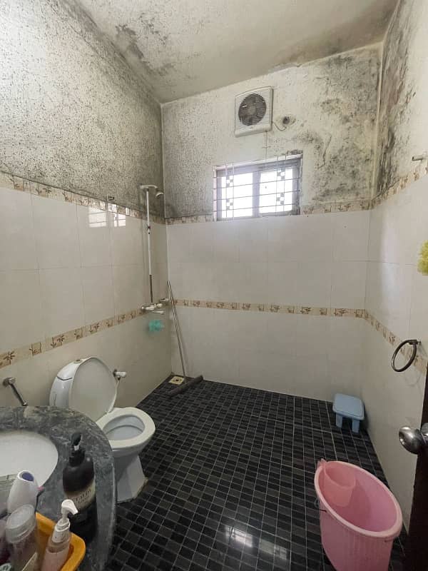 1 Kanal Upper Portion Is For Rent In Good Condition For Rent In Wapda Town Phase 1 J1 Block. 5