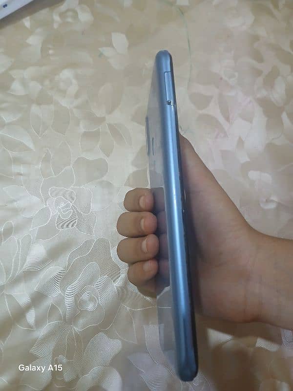 Samsung galxy a11 used mobile 2/32 7