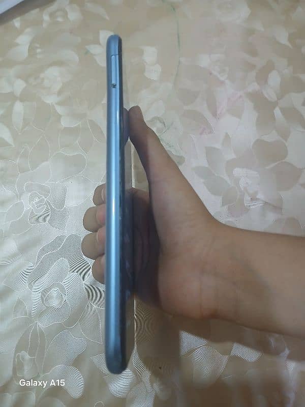 Samsung galxy a11 used mobile 2/32 8