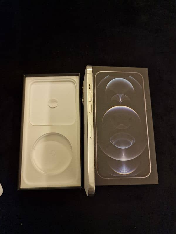Iphone 12 pro max 128gb PTA Approved 3