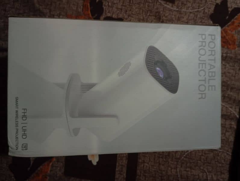 Senic Portable Android Projector | 1080p Full HD | Like New 5