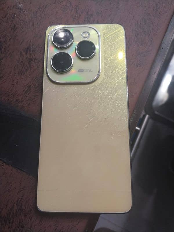 Infinix hot 40 pro 0
