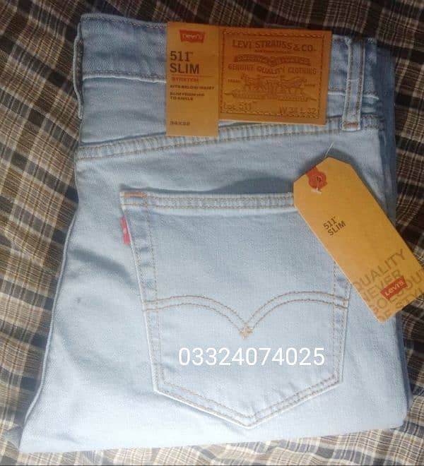 Levis pent 18