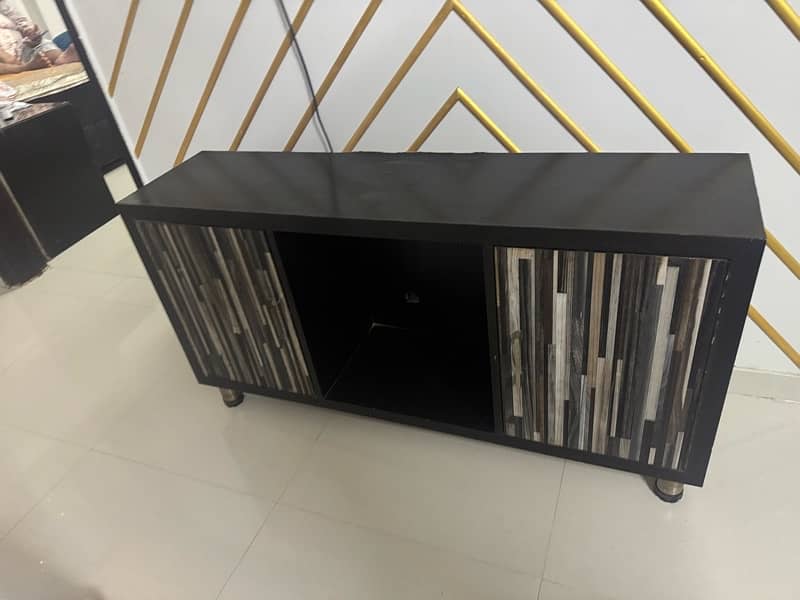 LED TV console TABLE 1