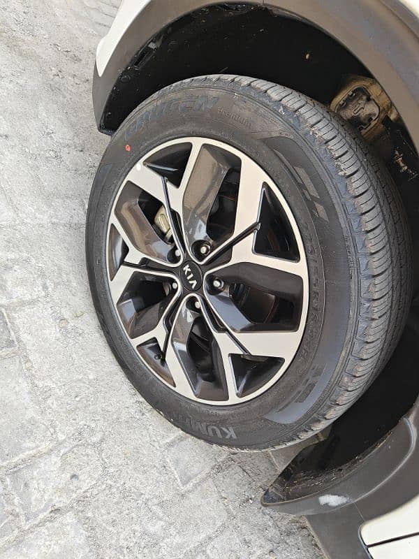 KIA Sportage 2024 AWD Total geniun in my own name 6