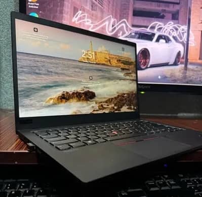 Lenovo X1 carbon 7th Gen core i7 8th Generation