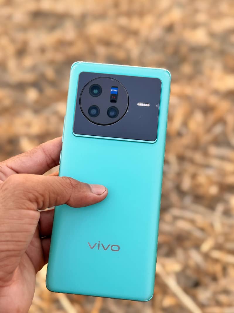 Vivo x80 lush Condition 12/256 With all Box and Charger DSLR camera 0