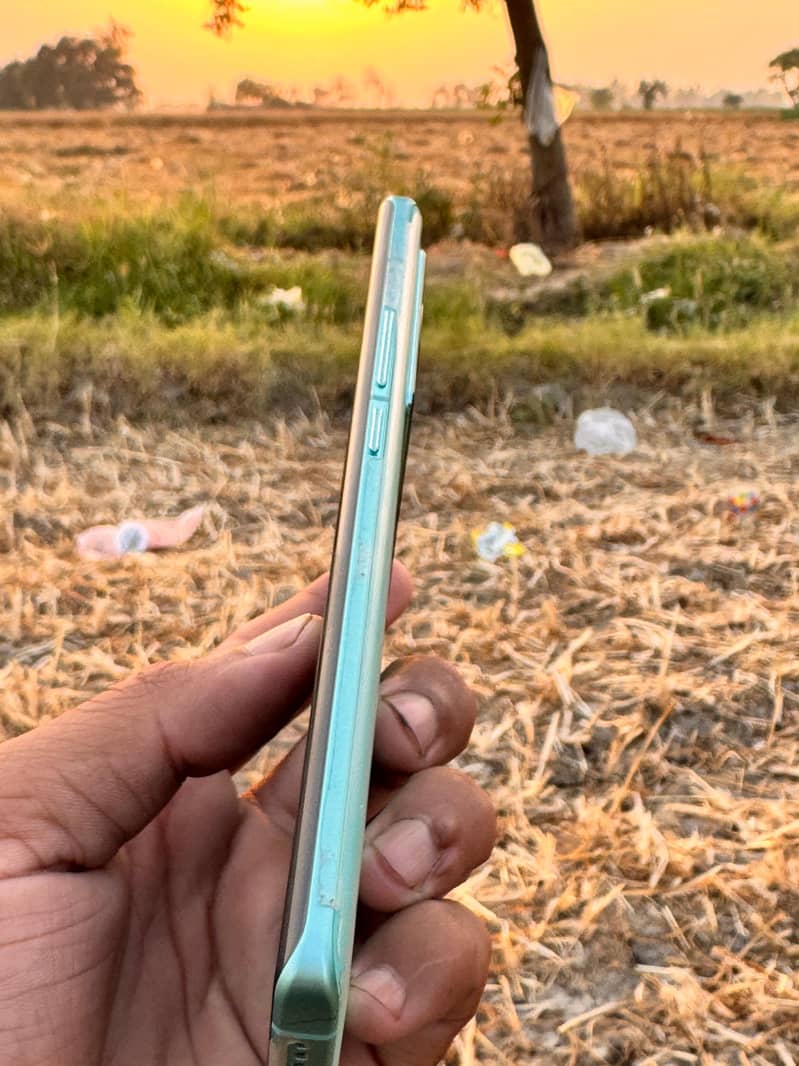 Vivo x80 lush Condition 12/256 With all Box and Charger DSLR camera 3