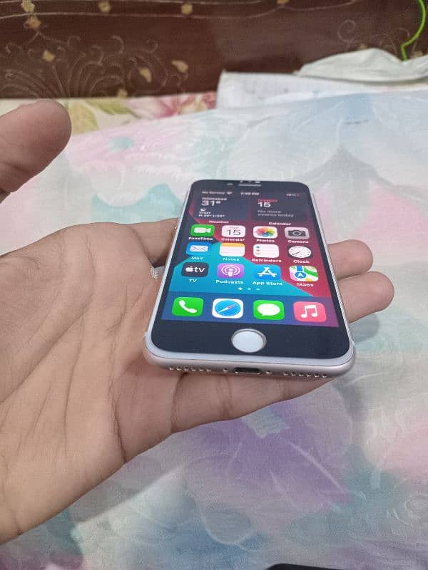 I phone 7 32 gb finger print working jv 4