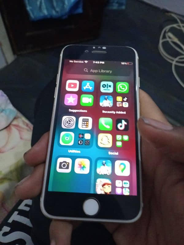 I phone 7 32 gb finger print working jv 12