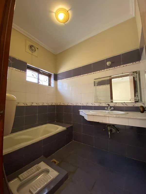 10 Marla Neat Clean Cheap Price 4 Beds House For Sale In Phase 2, Block S, DHA. 9