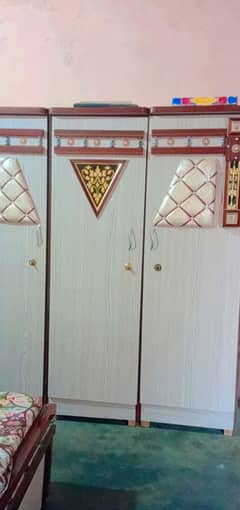 Bed Room 4 Piece Set for Sell