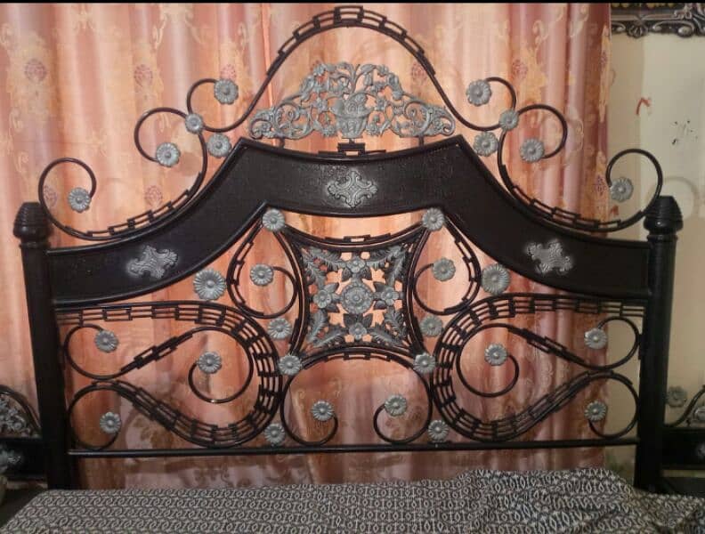 King Bed, Side Tables, or Dressing Table 0