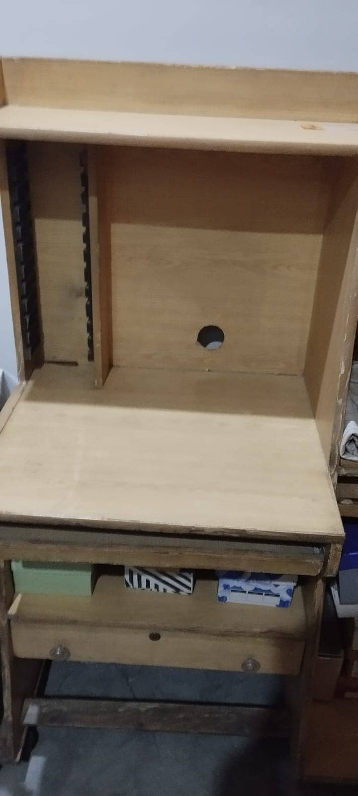 Computer table for Sale 0
