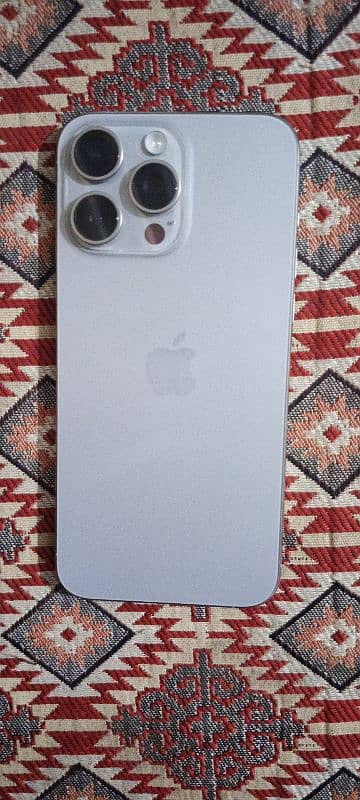 iphone 15 pro max 256 natural titnium 10/10 condition battry health 86 0