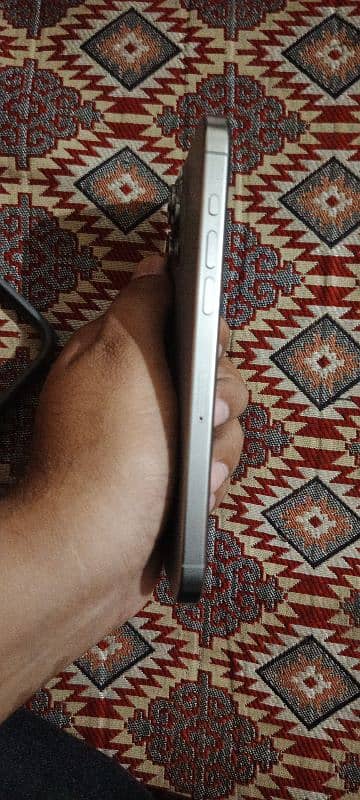 iphone 15 pro max 256 natural titnium 10/10 condition battry health 86 1
