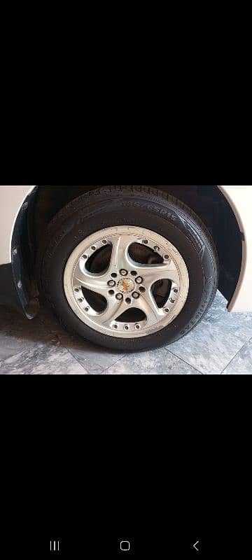 selling tyre and rims 2
