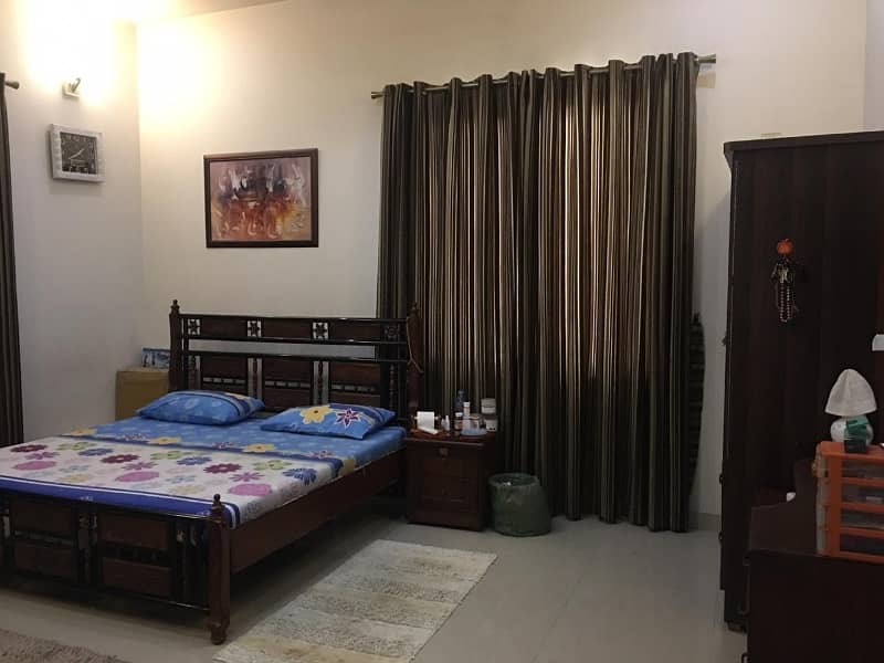 Ideal Corner House Is Available For Sale In Karachi 0
