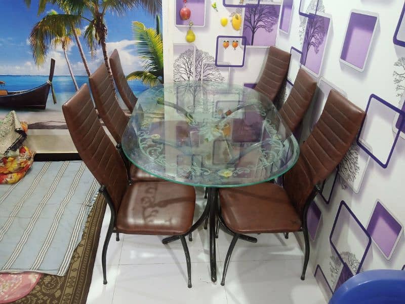dinner table for sell 4