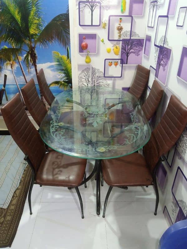 dinner table for sell 6