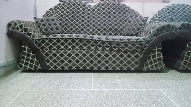 3+2+1 sofa set available condition 10/8 1