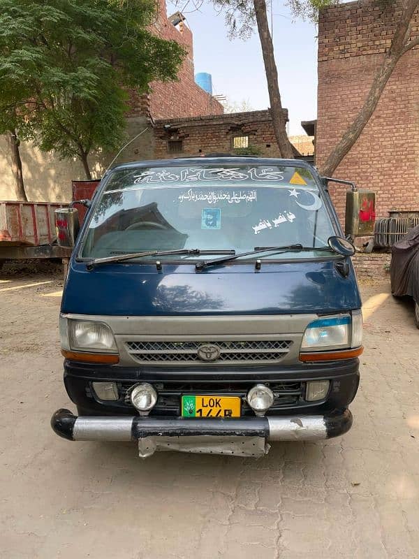 Toyota hiace 4