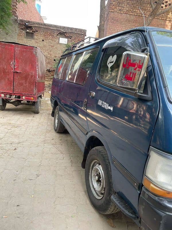 Toyota hiace 9