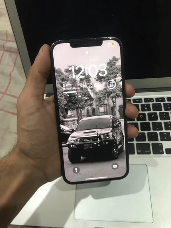 Exchange with same price phone 14 plus or 15 simple 5