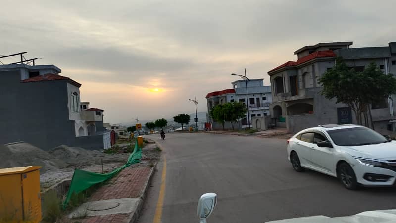Breathtaking Margalla Hills Views 10 Marla Fully Heighted Plot for Sale 0