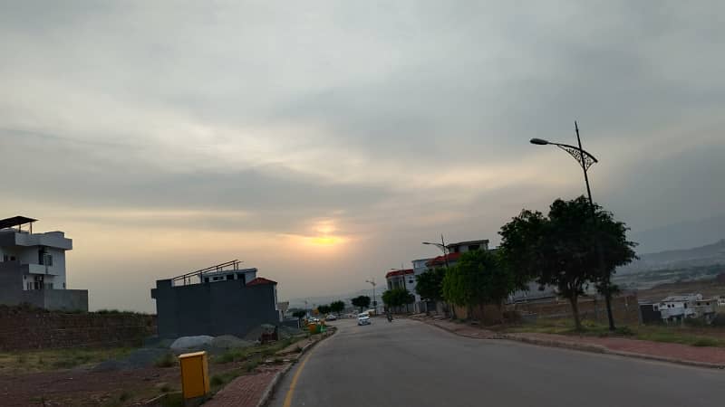 Breathtaking Margalla Hills Views 10 Marla Fully Heighted Plot for Sale 9