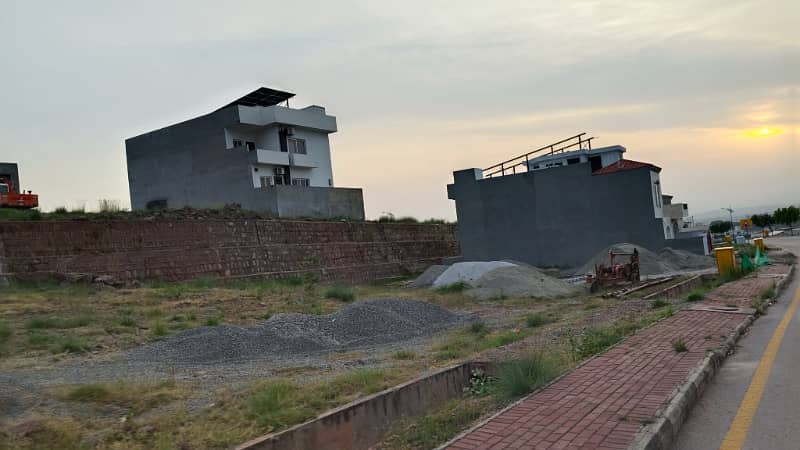Breathtaking Margalla Hills Views 10 Marla Fully Heighted Plot for Sale 13