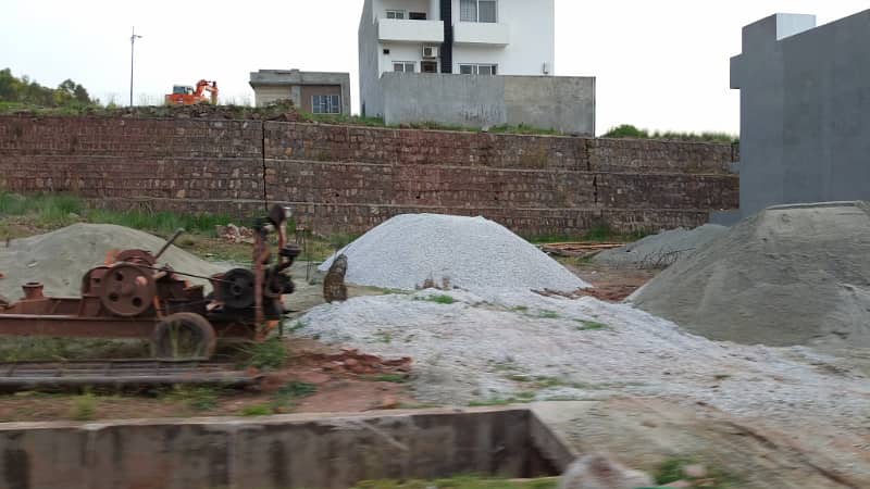 Breathtaking Margalla Hills Views 10 Marla Fully Heighted Plot for Sale 15