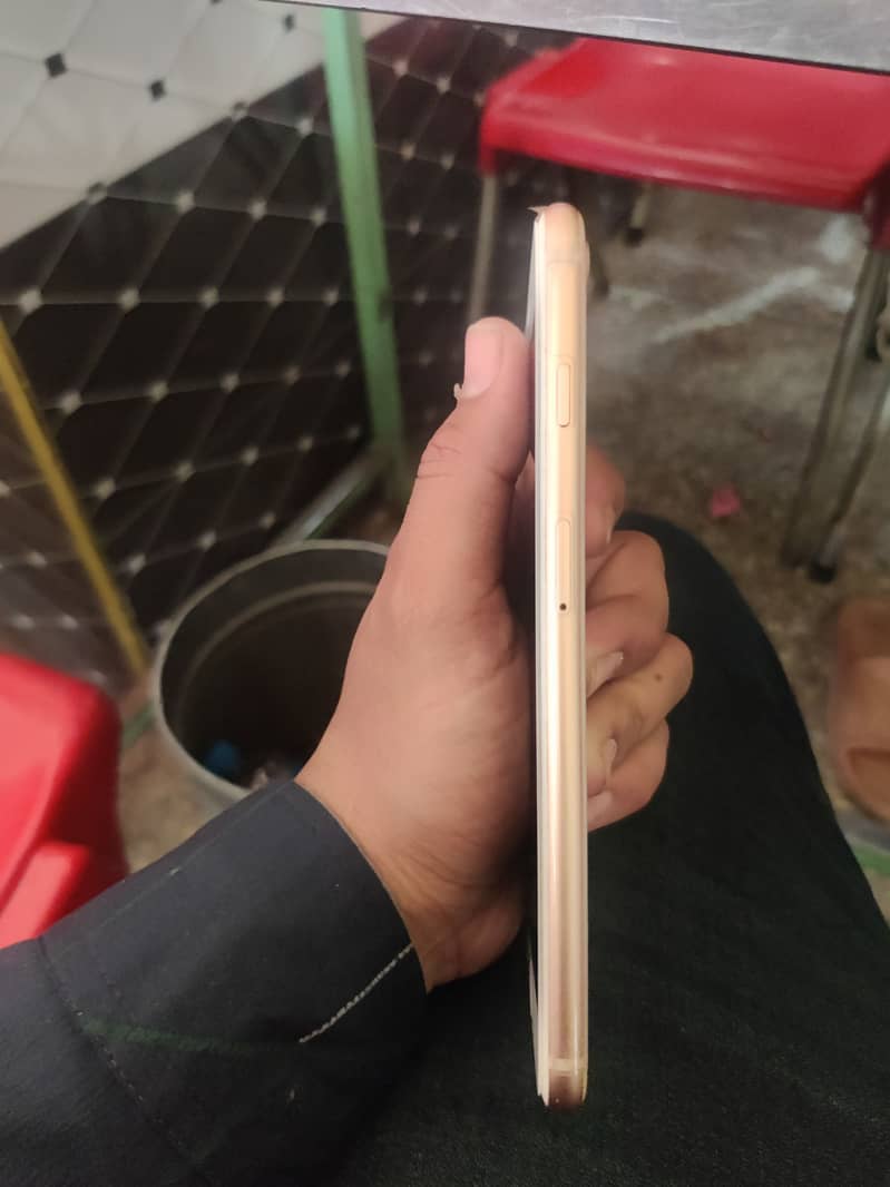 Iphone 8plus 64gb Pta approved no open no repair gold colour bh 73% 7