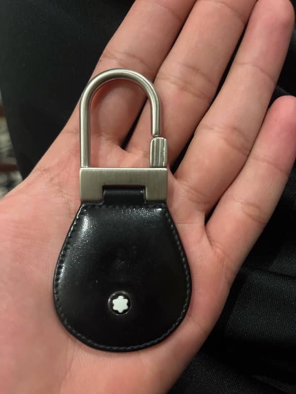 mont blanc keychain 0