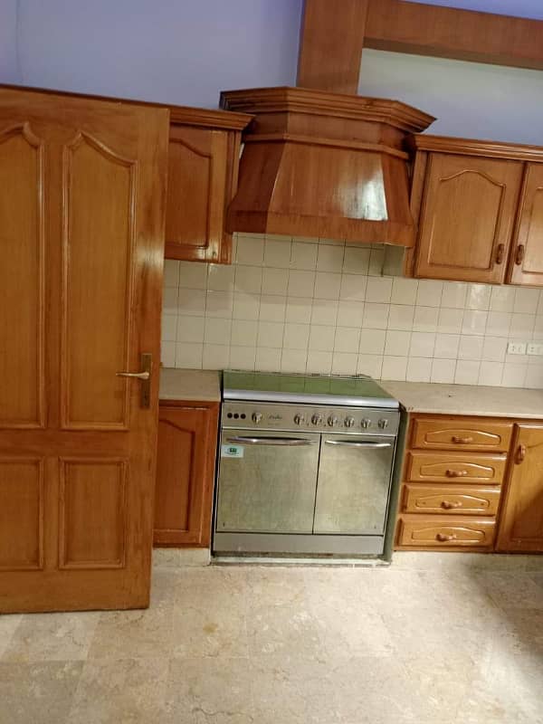 Ground Portion Is Available For Rent In I-8 ISLAMABAD 3