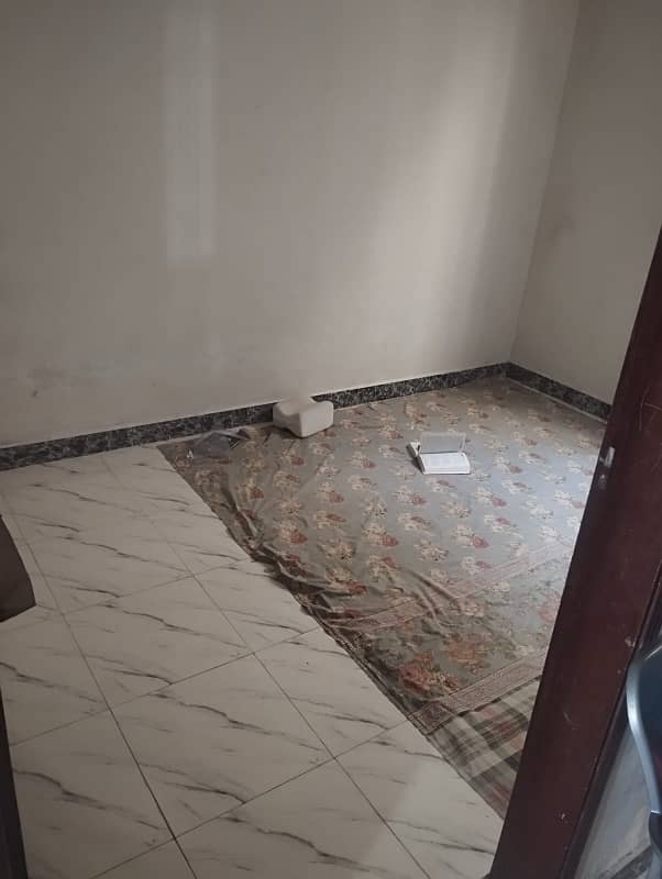 North Nazimabad block L first floor portion 3 beddd on sale 11