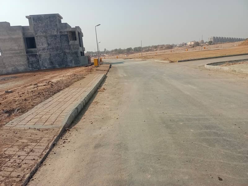Lowest Price 10 MARLA DEVELOP PLOT FOR SALE IN BLOCK-K BAHRIA TOWN PHASE 8 4