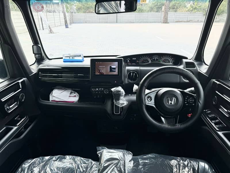Honda N Box Custom 2021| Fresh Import | Total Geniune 4