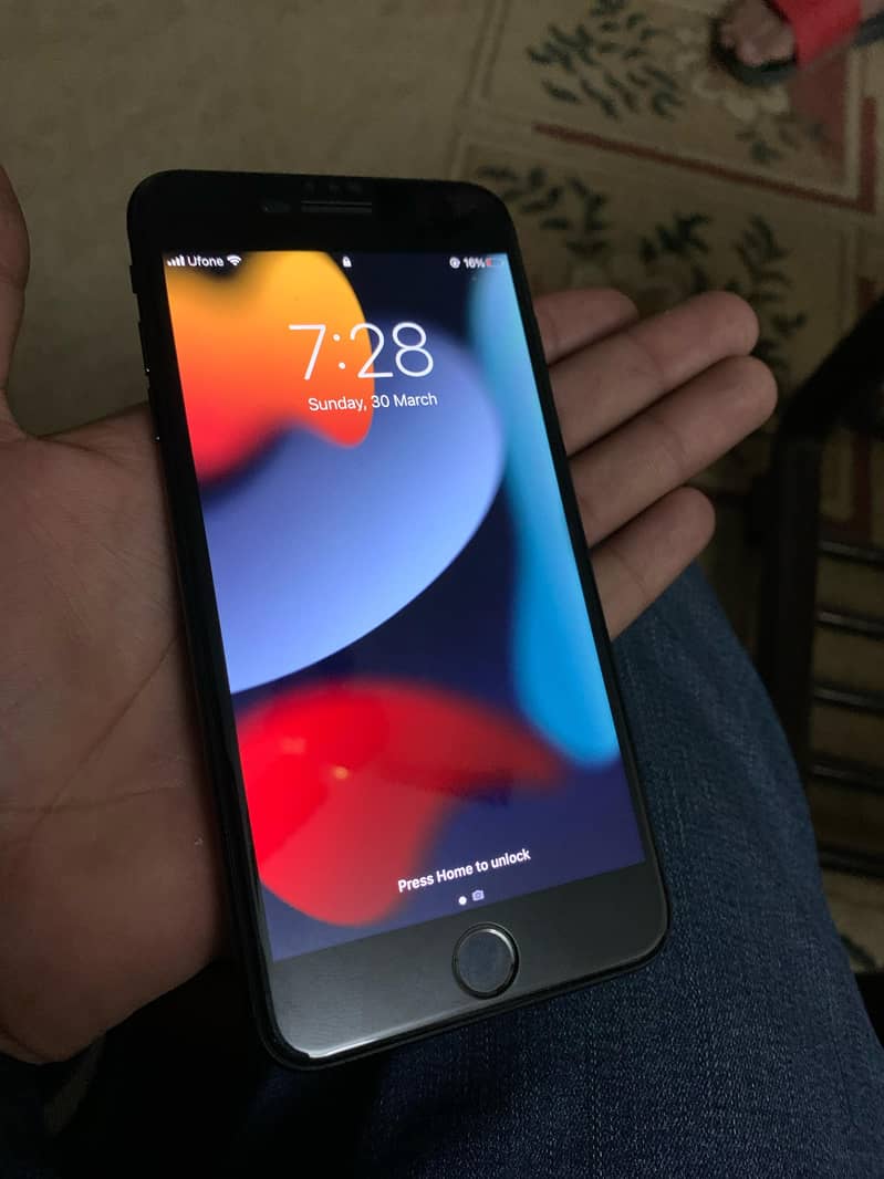 Apple iphone 7 plus 0