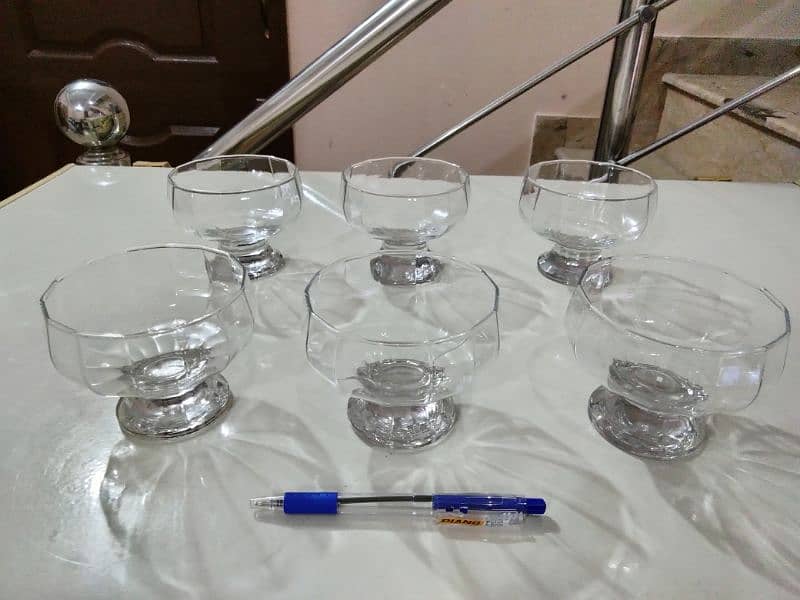 Electric kettle, citrus machine, steel degchi and glassware 6