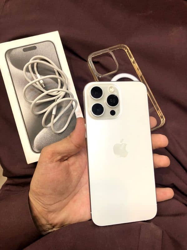 iphone 15Pro max white titanium JV Non PTA 256 GB Cycle count 263 10