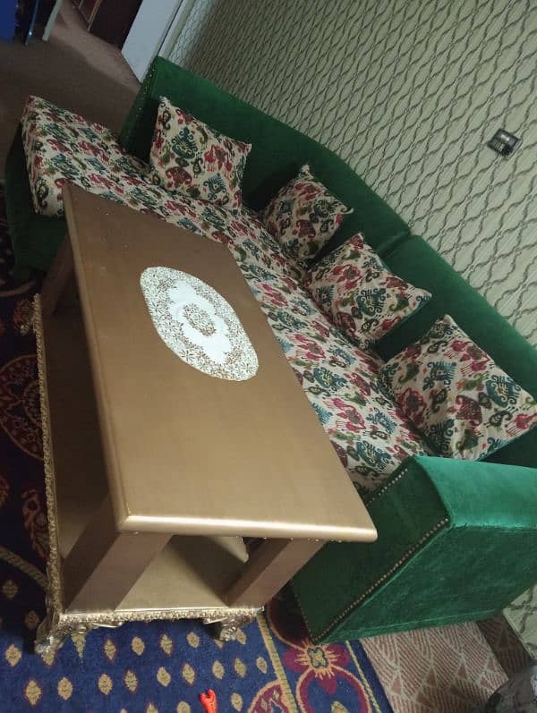 center Table used Only 2 months 0