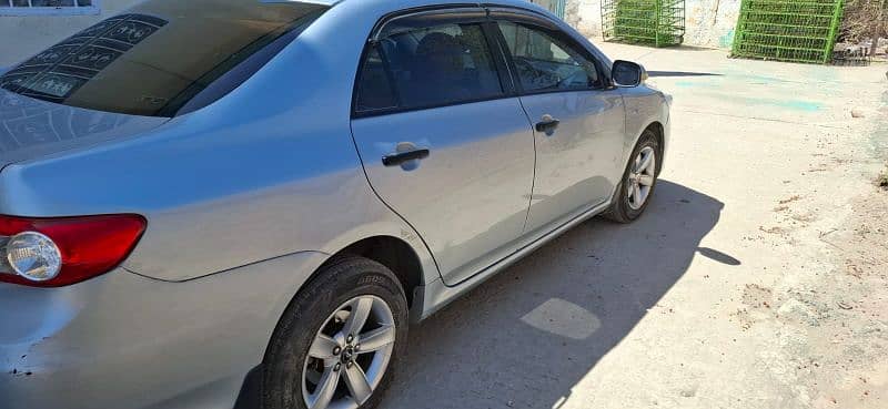 Toyota Corolla GLI 2013 4