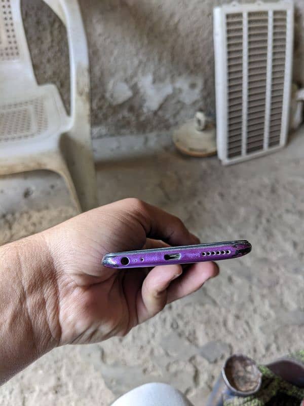 vivo mobile 4/64  10 by 8, condition 4