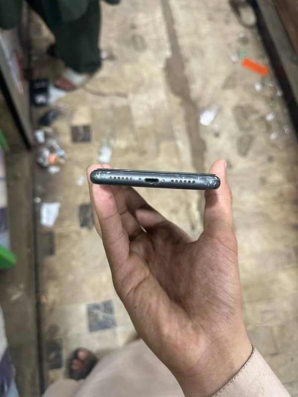 iPhone 11 ptA approved offical 4