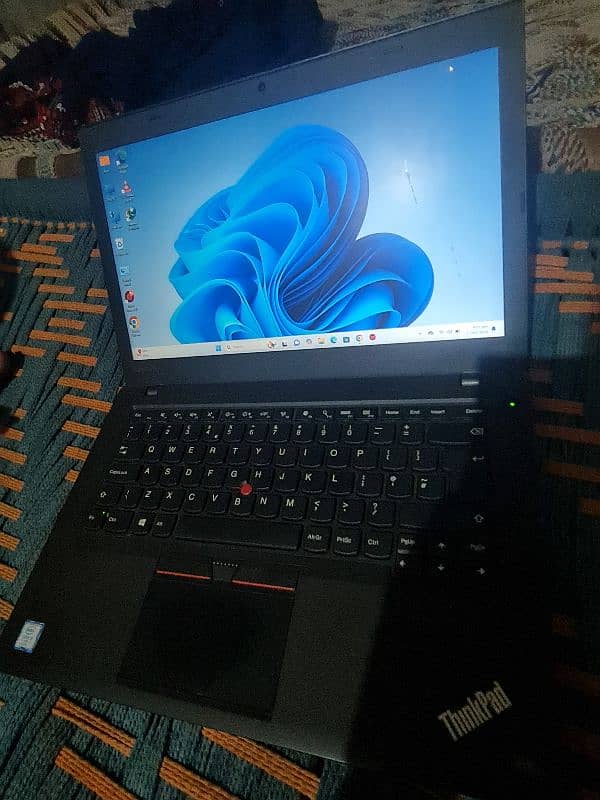 Lenovo ThinkPad t460 Ddr4gb Ram, SSD256 with new condition 0