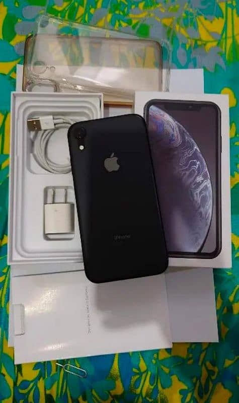 iphone XR 128 03357519076Watsapp 0