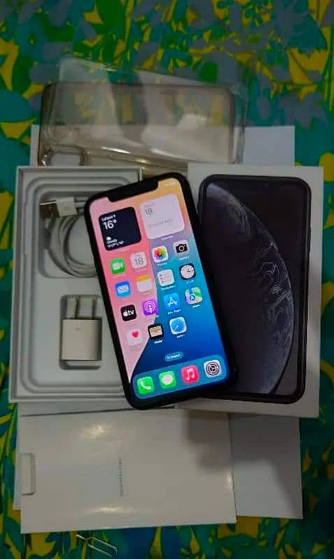 iphone XR 128 03357519076Watsapp 1