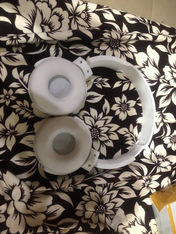 new jbl headphones indeep bass hd sound mic 1